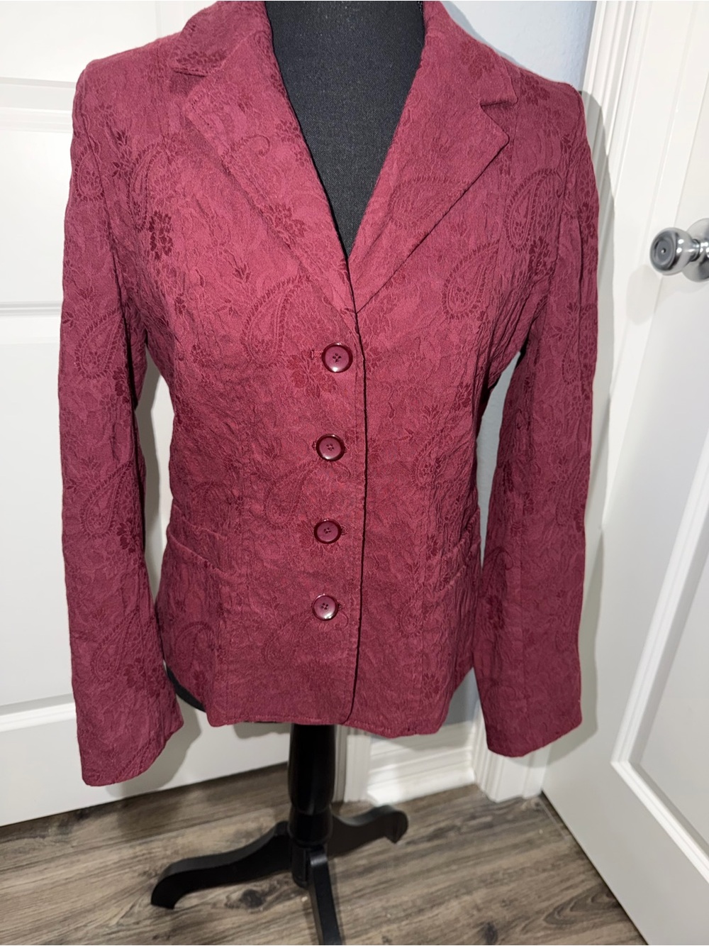 croft & barrow Wine Burgundy Paisley Textured Button Blazer size 8